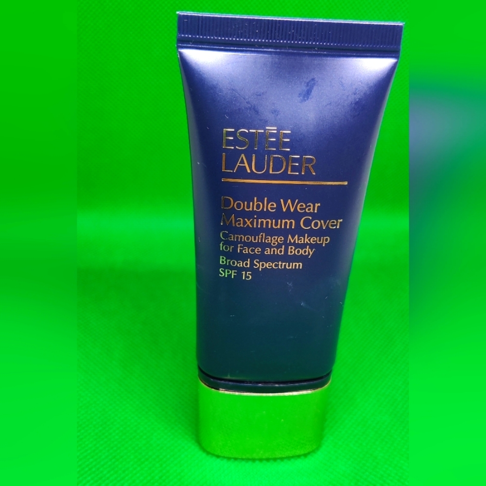 Estee Lauder double wear maximum cover SPF 15 foundation 1N1 ivory nude